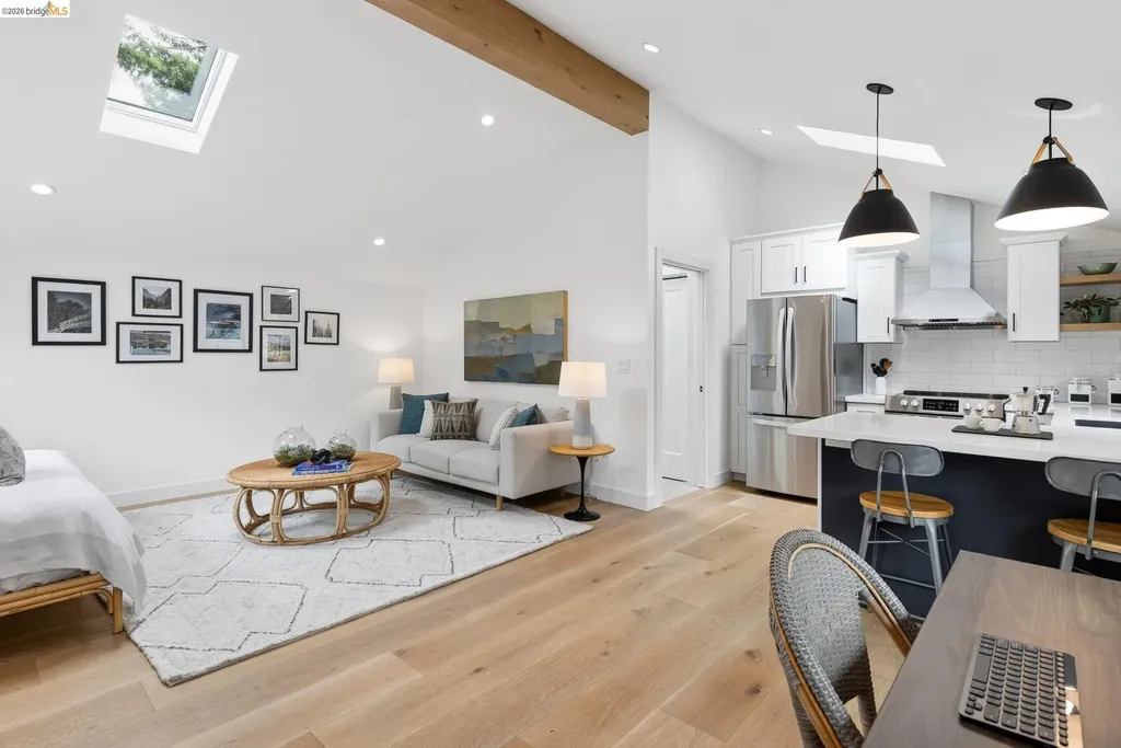 5641 Miles Avenue Oakland CA 94618