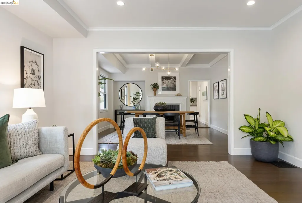 5641 Miles Avenue Oakland CA 94618