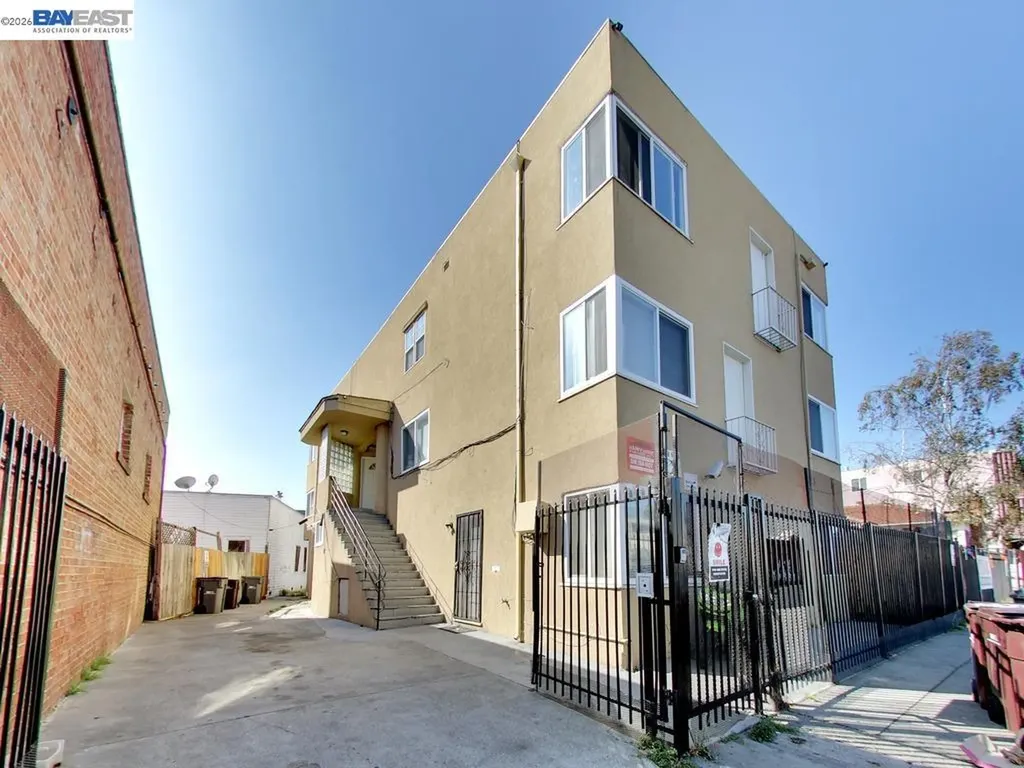 6625 Bancroft Avenue Oakland CA 94605
