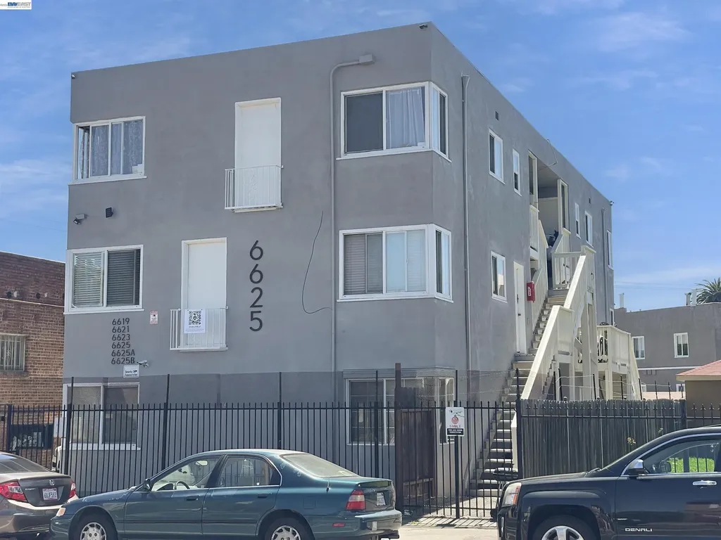 6625 Bancroft Avenue Oakland CA 94605