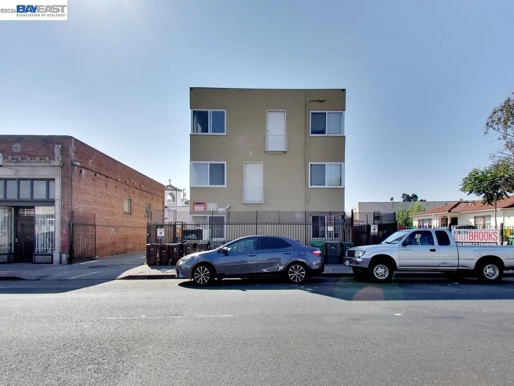 6625 Bancroft Avenue Oakland CA 94605
