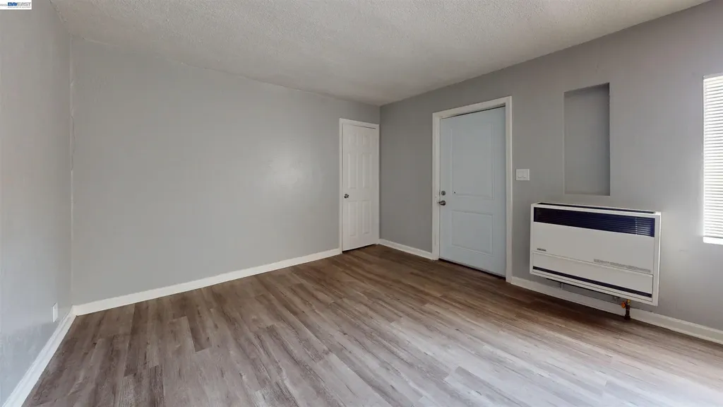 6625 Bancroft Avenue Oakland CA 94605