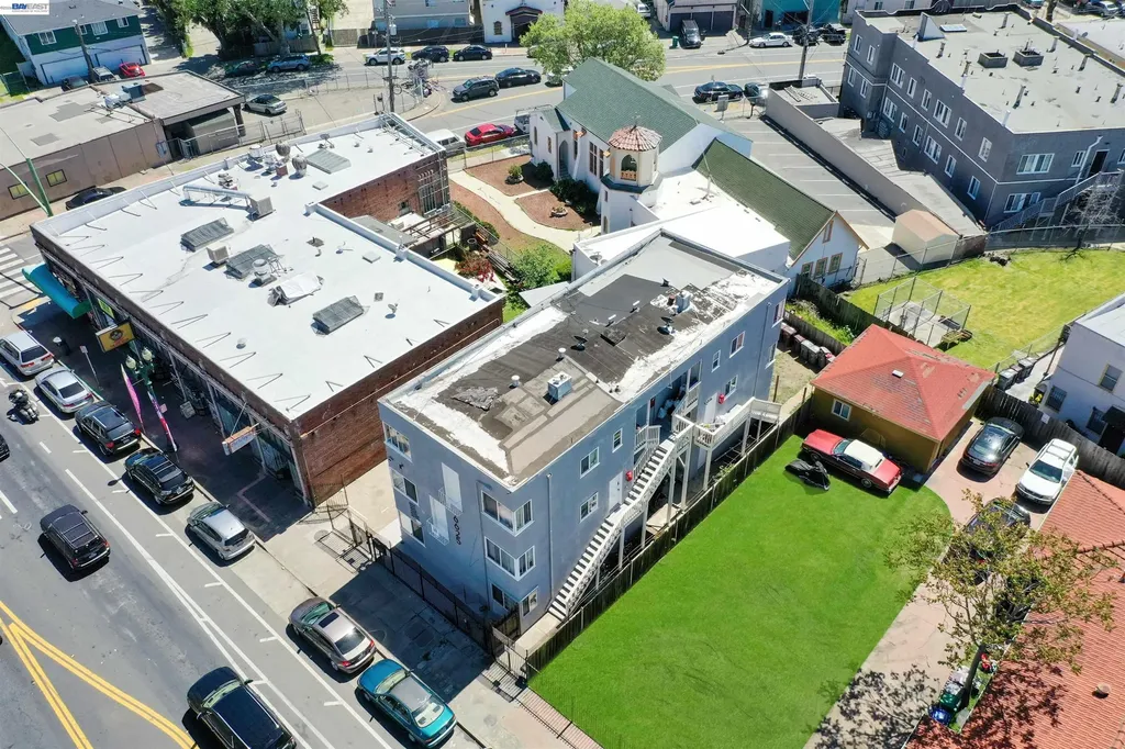 6625 Bancroft Avenue Oakland CA 94605