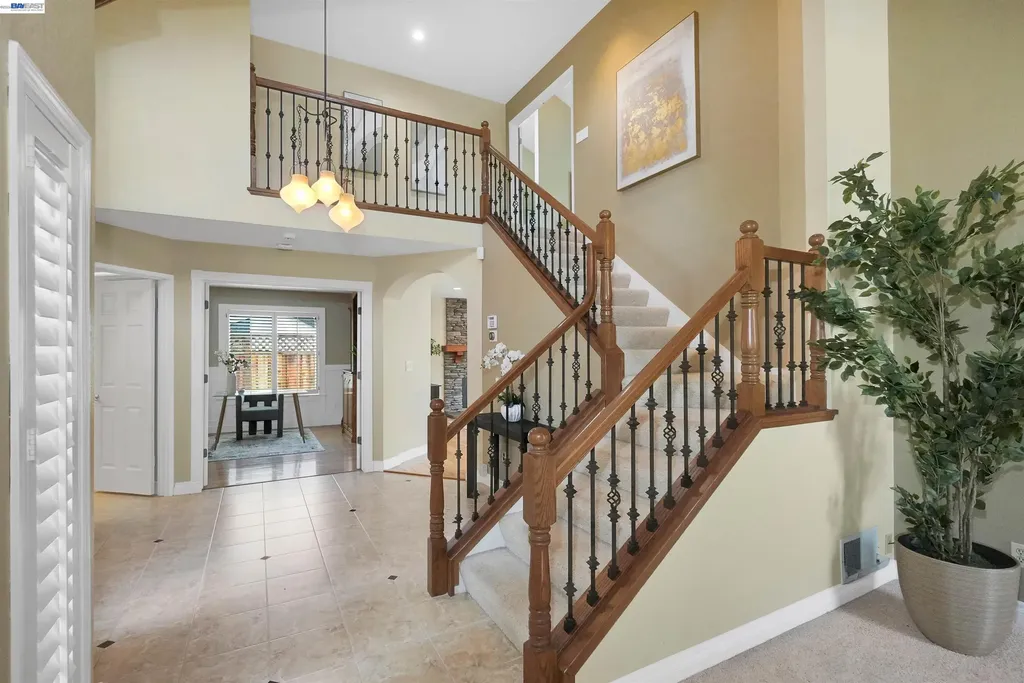 5922 Charter Oaks Drive Castro Valley CA 94552