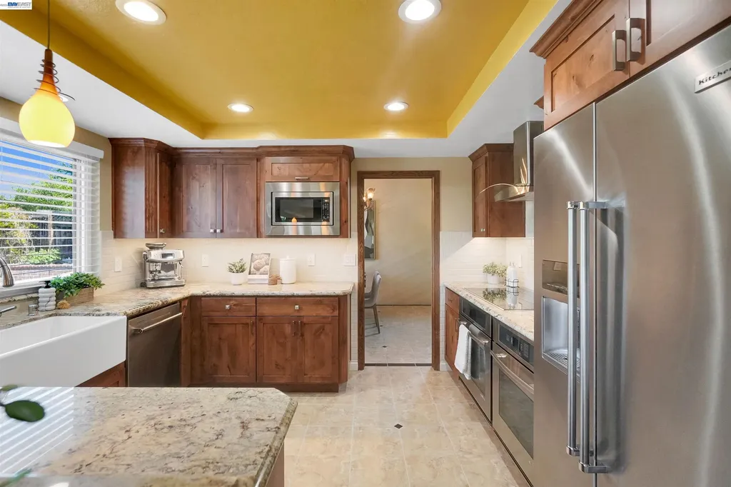 5922 Charter Oaks Drive Castro Valley CA 94552