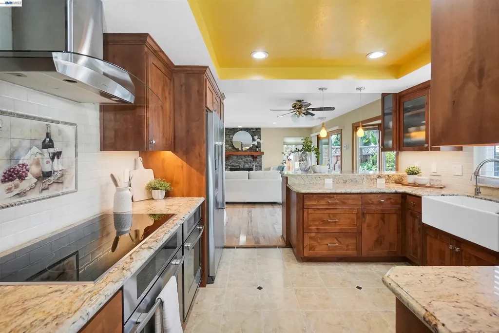 5922 Charter Oaks Drive Castro Valley CA 94552