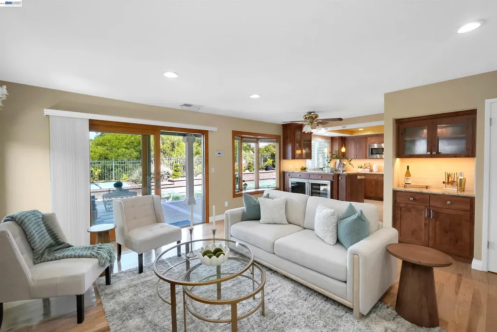5922 Charter Oaks Drive Castro Valley CA 94552