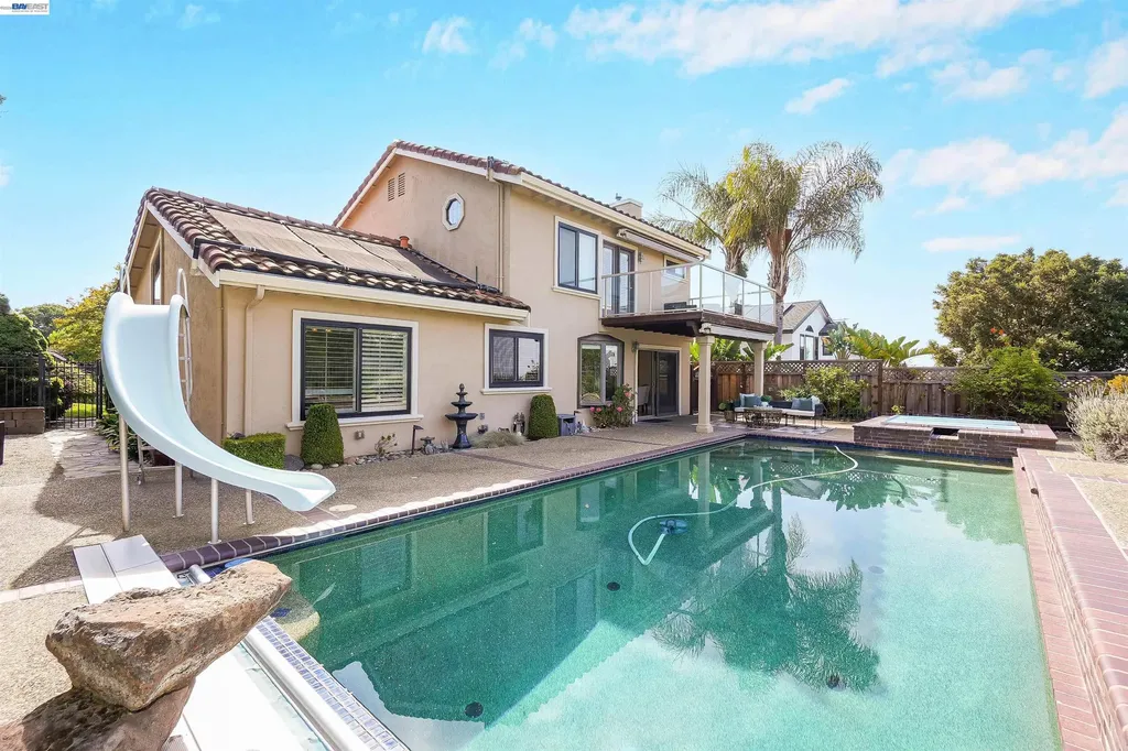 5922 Charter Oaks Drive Castro Valley CA 94552