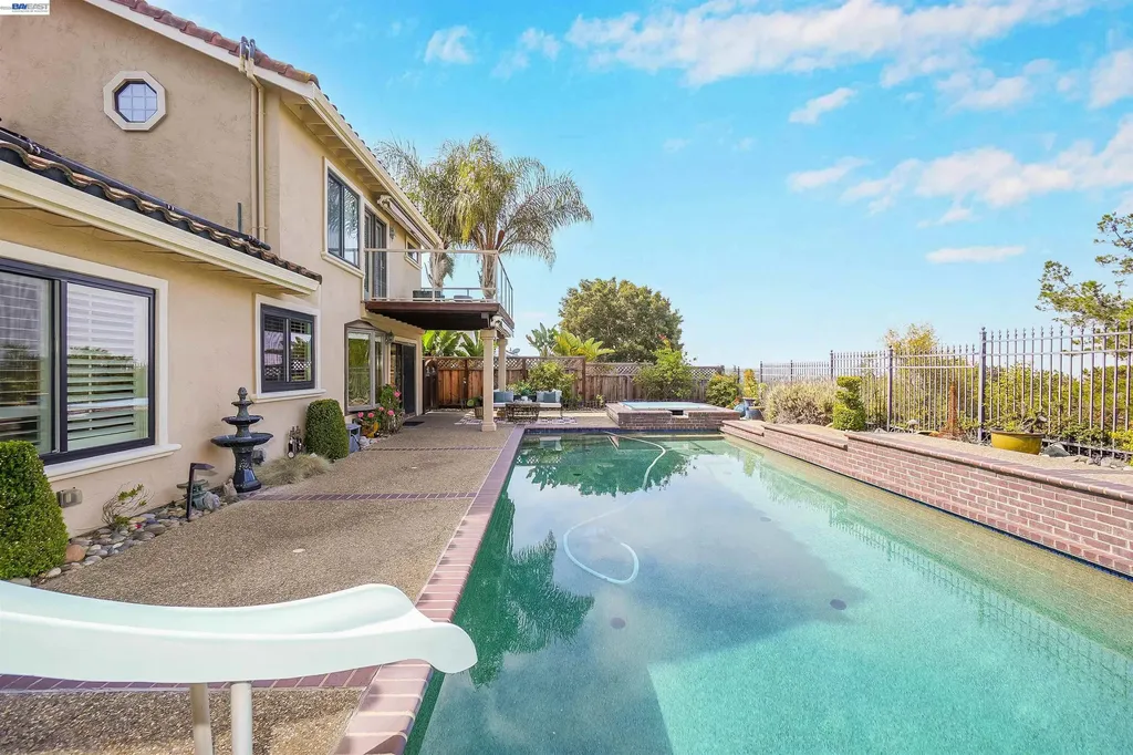 5922 Charter Oaks Drive Castro Valley CA 94552