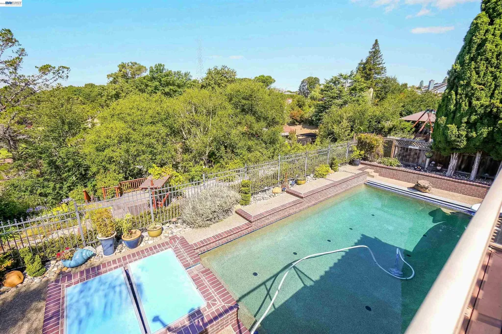5922 Charter Oaks Drive Castro Valley CA 94552