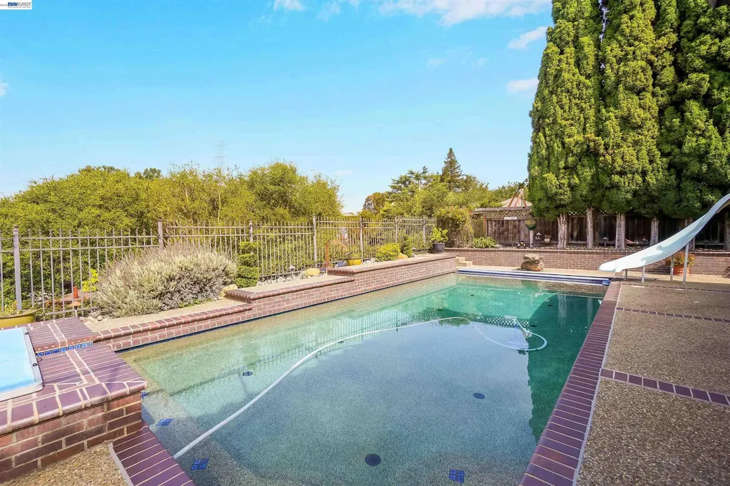 5922 Charter Oaks Drive Castro Valley CA 94552