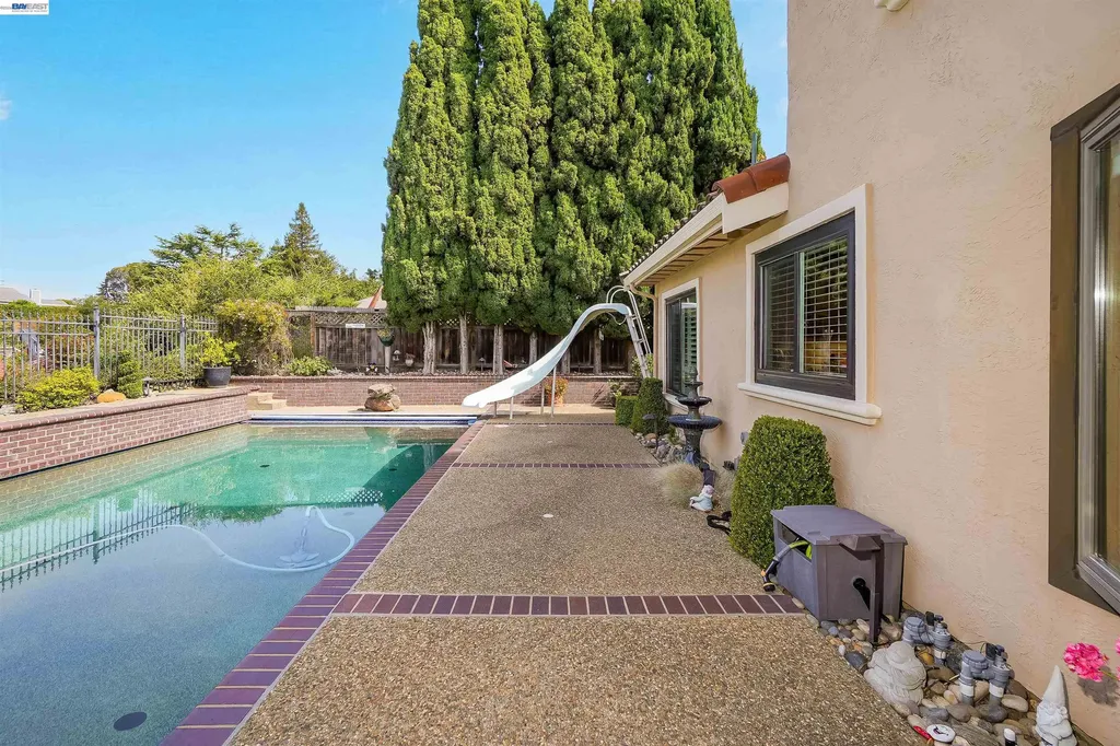 5922 Charter Oaks Drive Castro Valley CA 94552