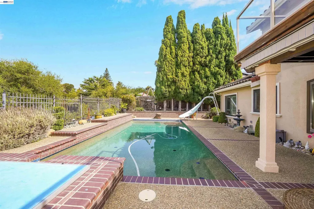 5922 Charter Oaks Drive Castro Valley CA 94552