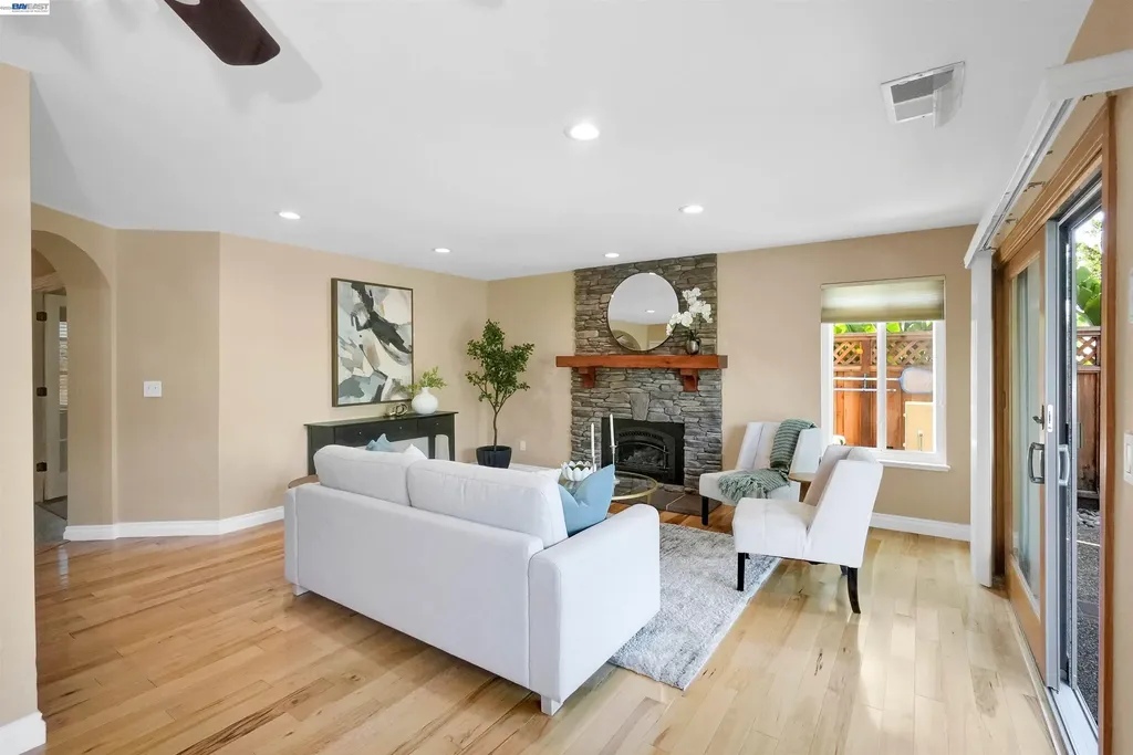 5922 Charter Oaks Drive Castro Valley CA 94552
