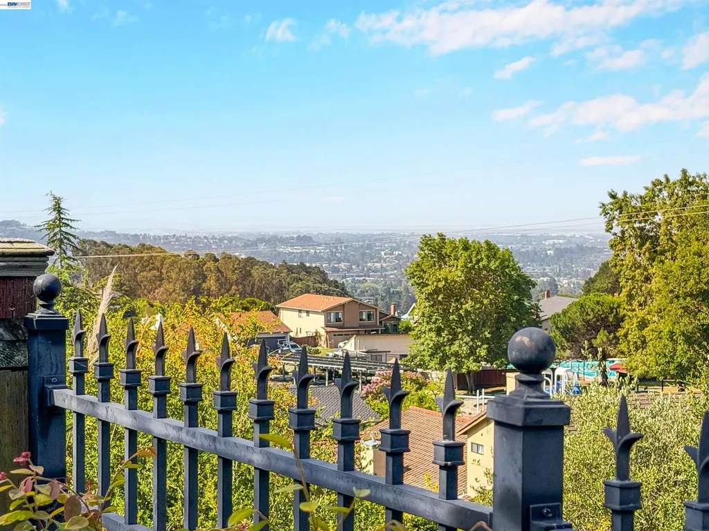 5922 Charter Oaks Drive Castro Valley CA 94552