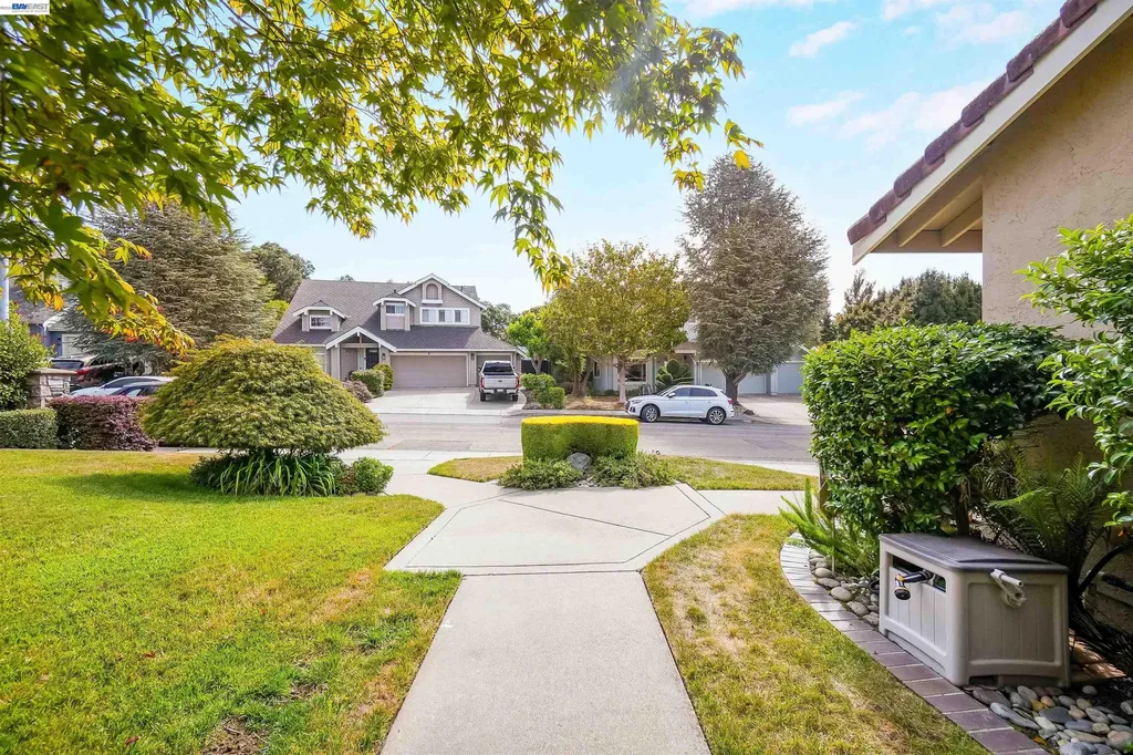 5922 Charter Oaks Drive Castro Valley CA 94552