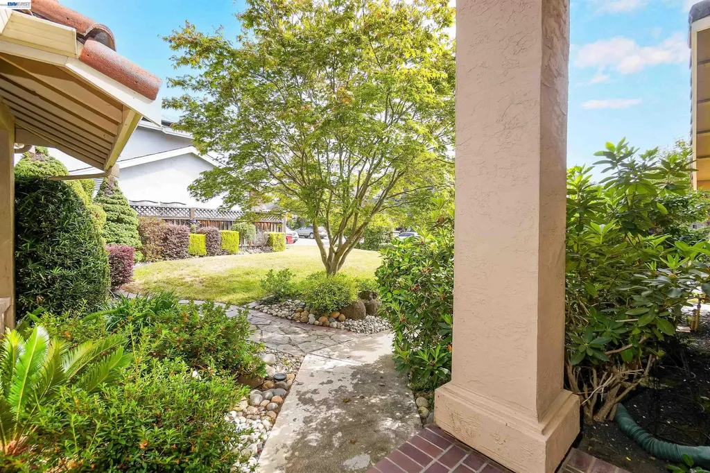 5922 Charter Oaks Drive Castro Valley CA 94552