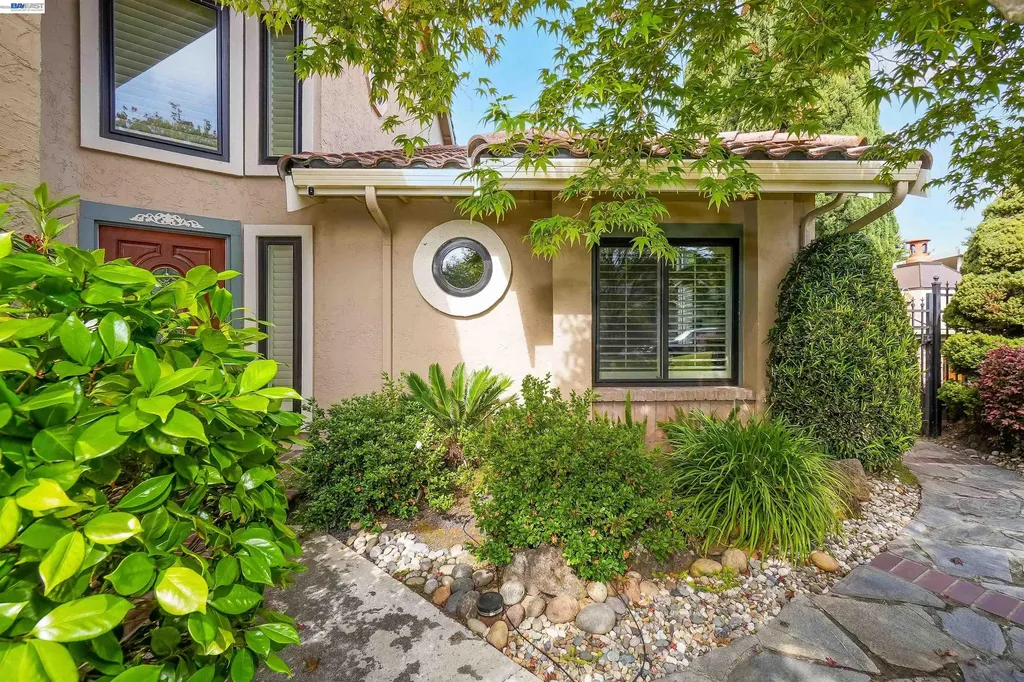 5922 Charter Oaks Drive Castro Valley CA 94552