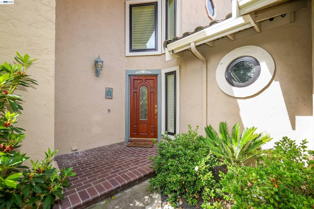 5922 Charter Oaks Drive Castro Valley CA 94552