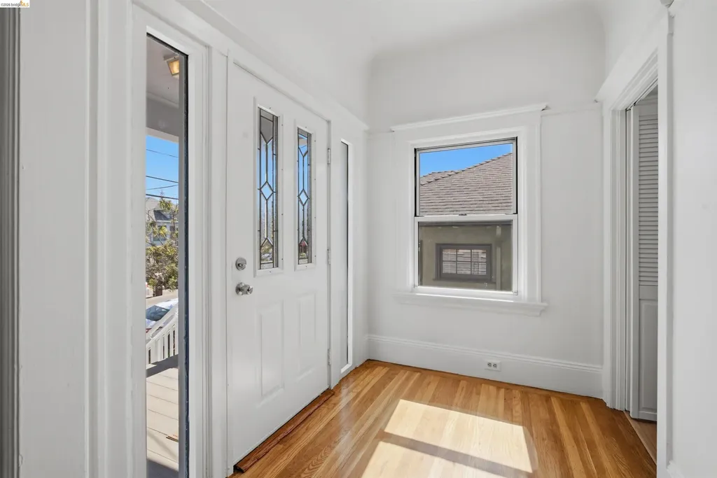 963 37th Street Oakland CA 94608
