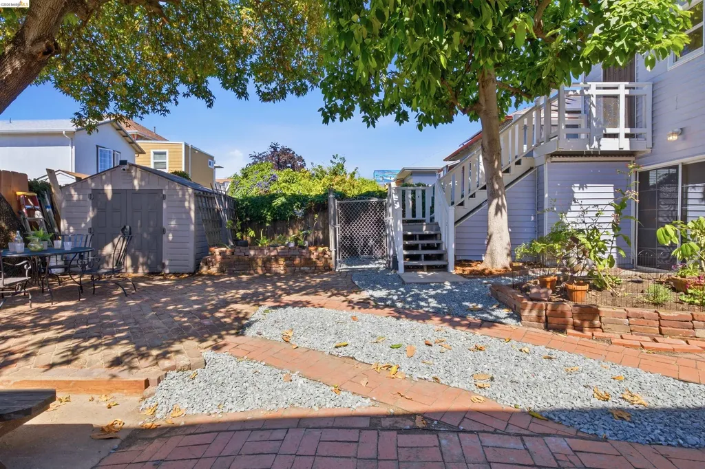 963 37th Street Oakland CA 94608