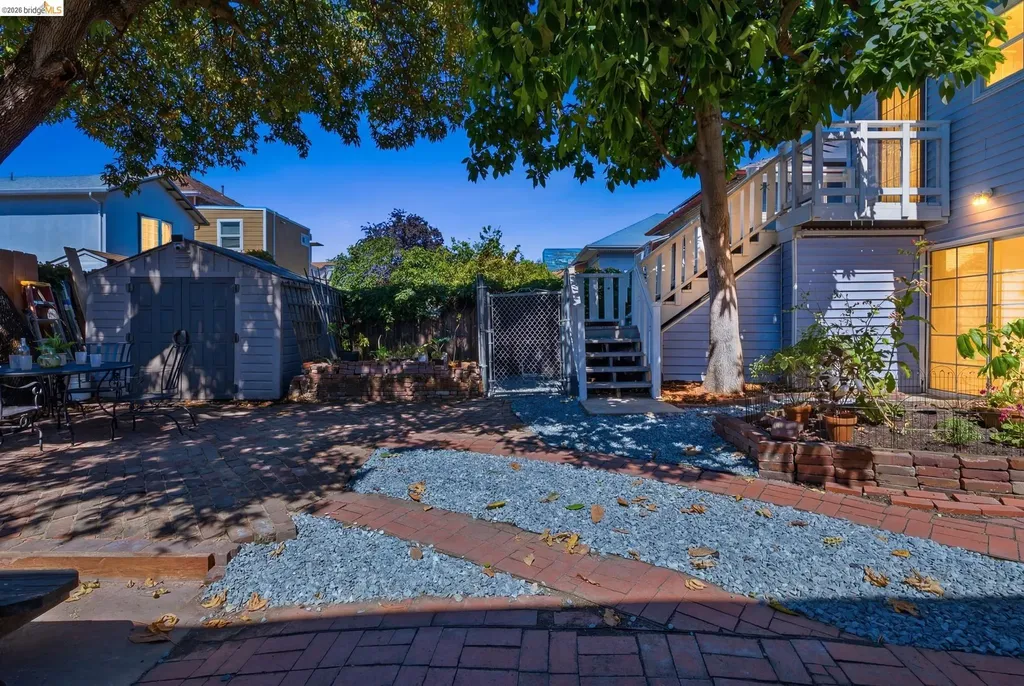 963 37th Street Oakland CA 94608