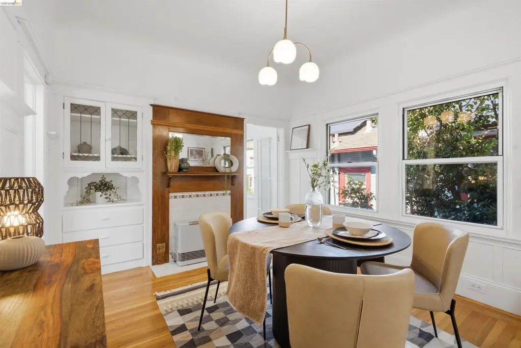 963 37th Street Oakland CA 94608