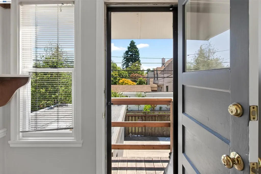 2926/2928 Fernside Boulevard Alameda CA 94501