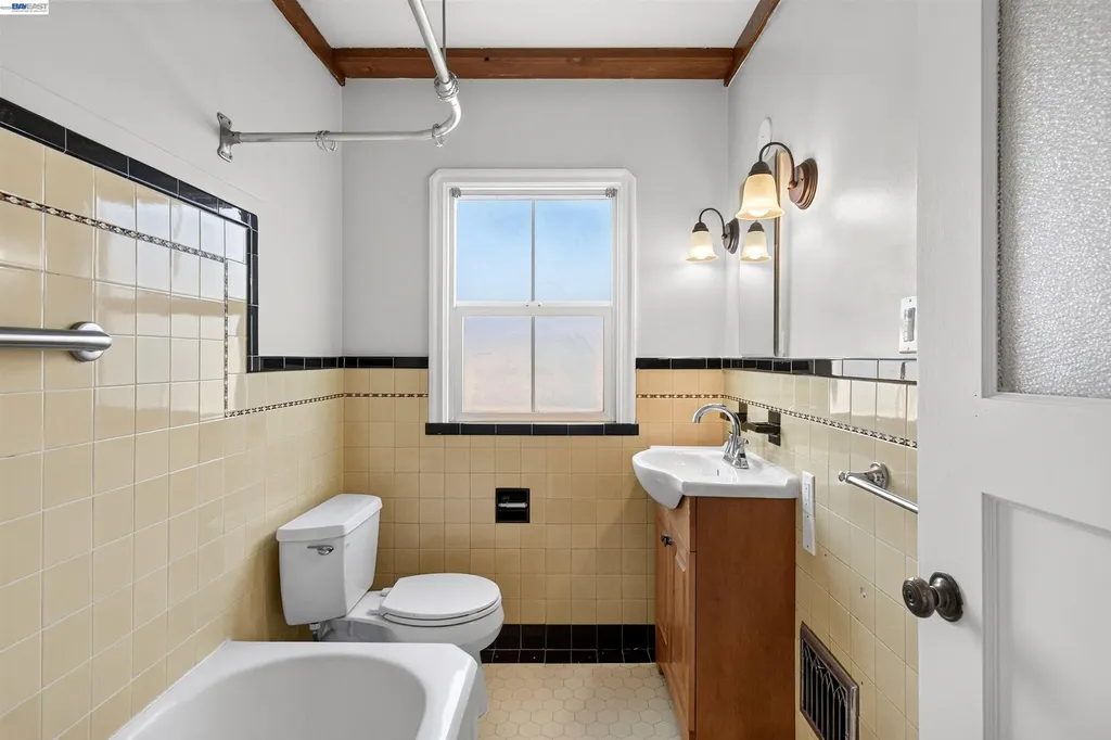 2926/2928 Fernside Boulevard Alameda CA 94501