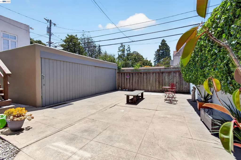 2926/2928 Fernside Boulevard Alameda CA 94501