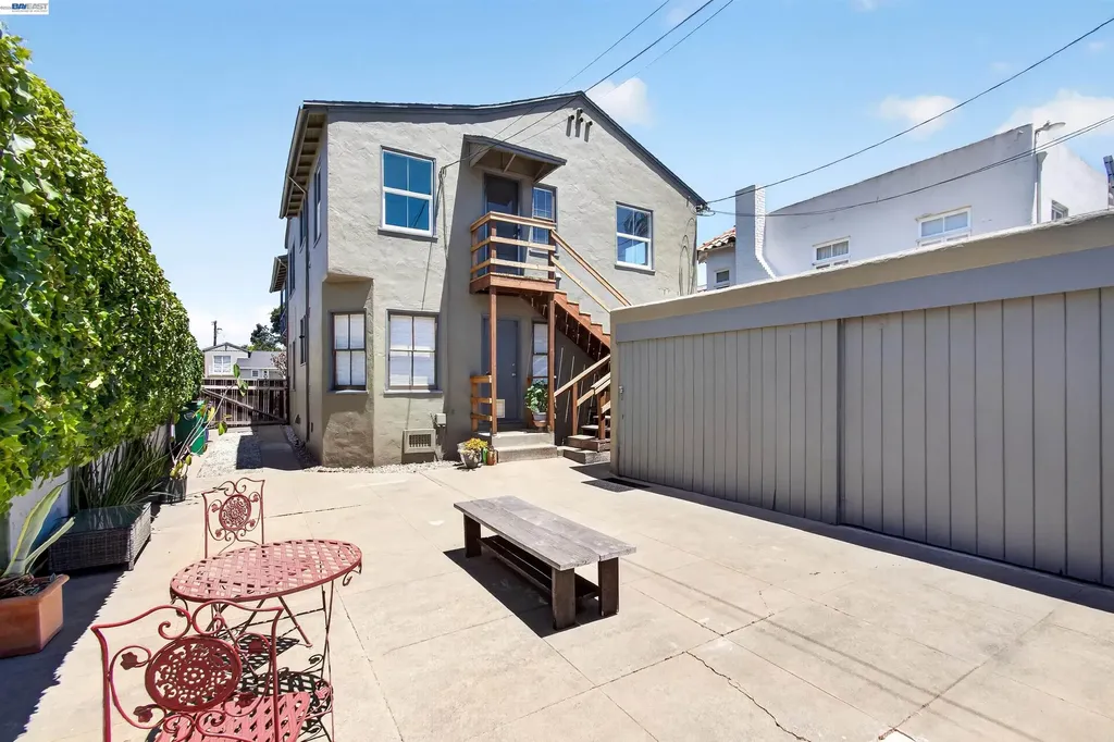 2926/2928 Fernside Boulevard Alameda CA 94501