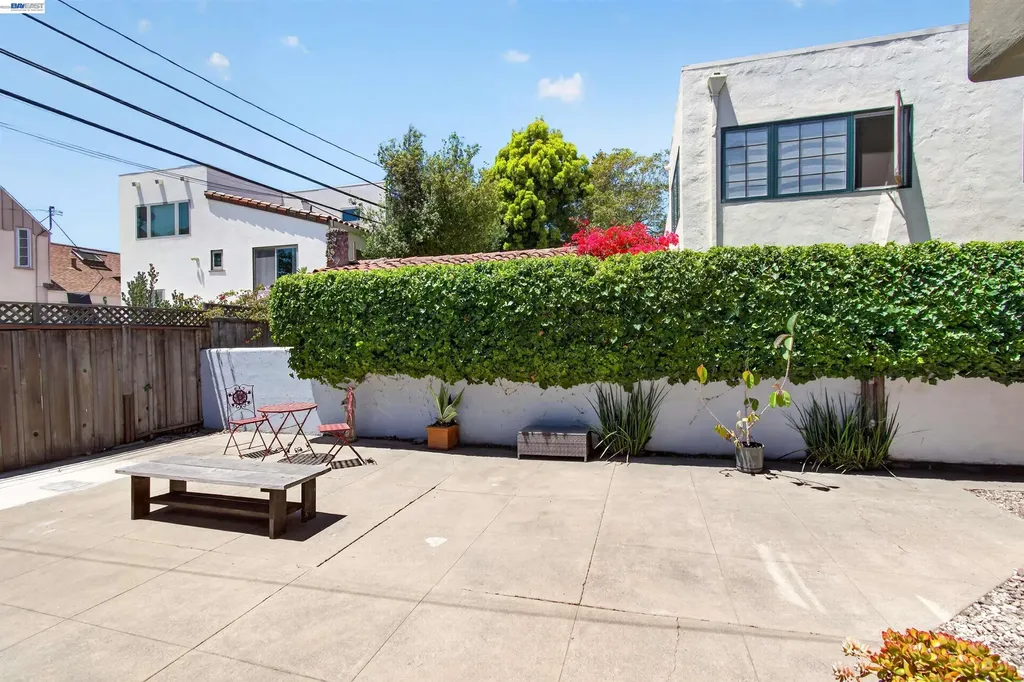 2926/2928 Fernside Boulevard Alameda CA 94501