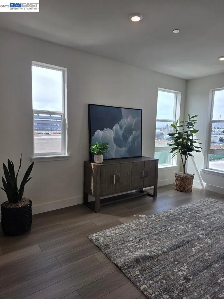 2007 Stanford Street Alameda CA 94501
