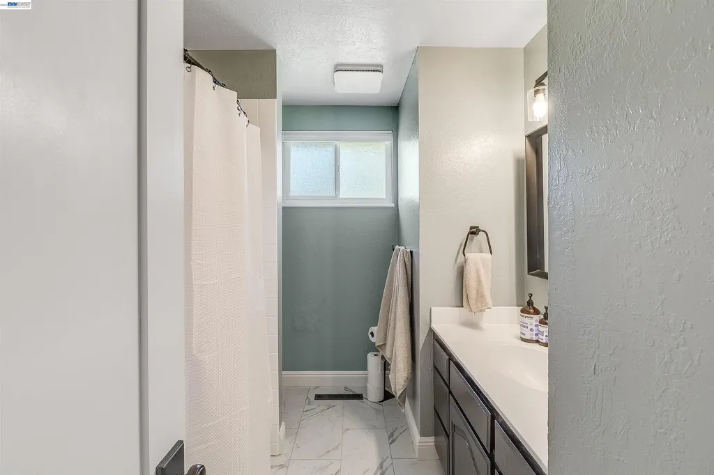 1042 Nielsen Lane Livermore CA 94550