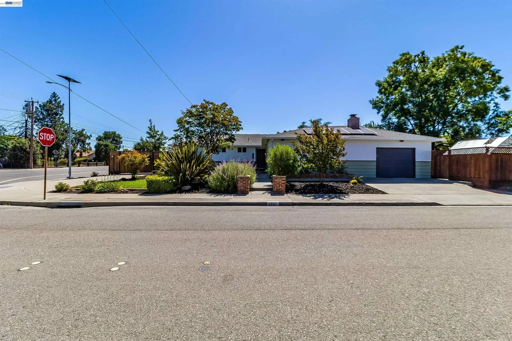 1042 Nielsen Lane Livermore CA 94550
