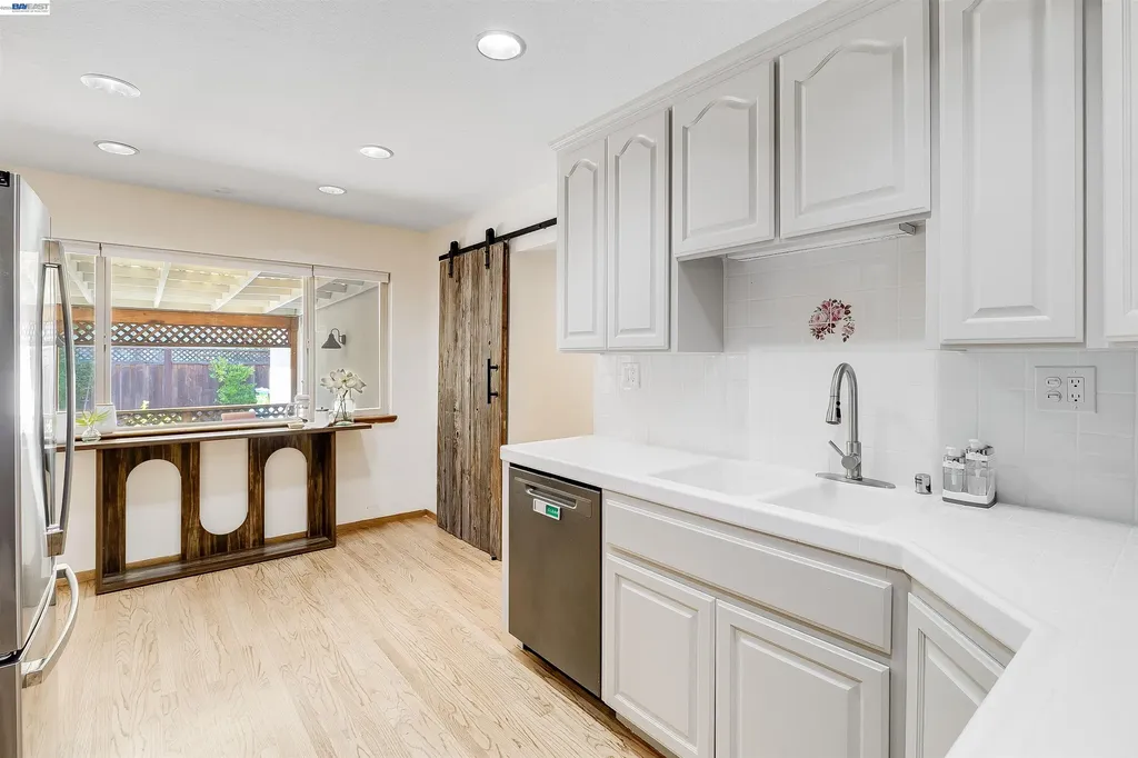 1042 Nielsen Lane Livermore CA 94550
