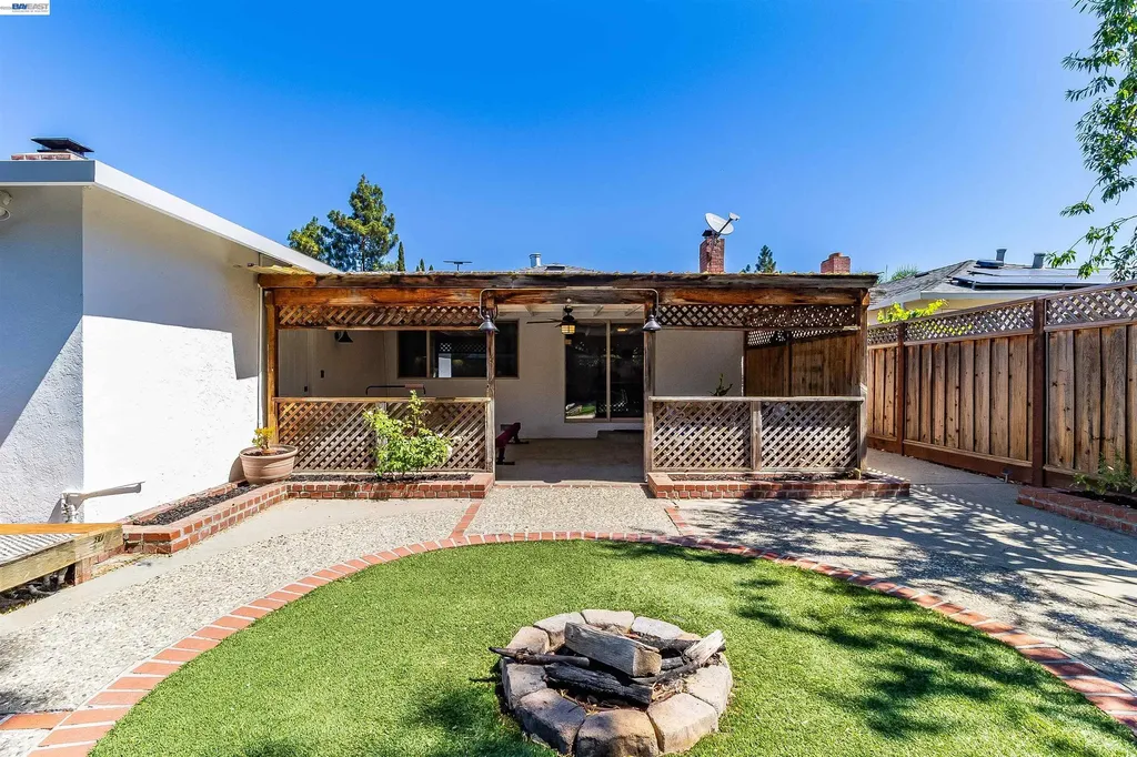 1042 Nielsen Lane Livermore CA 94550