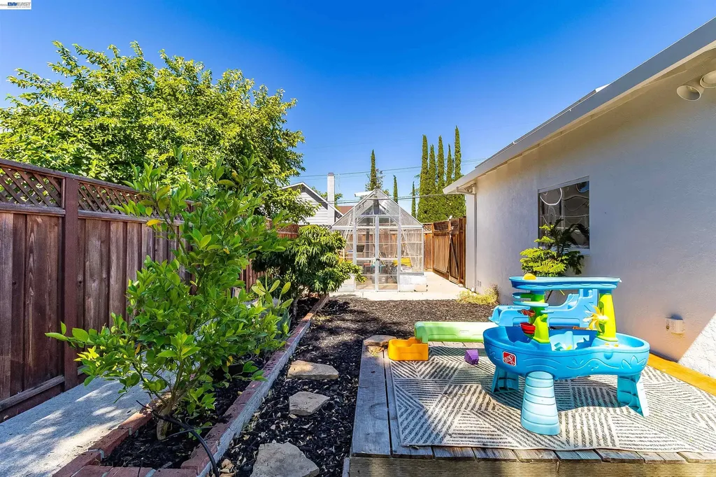 1042 Nielsen Lane Livermore CA 94550