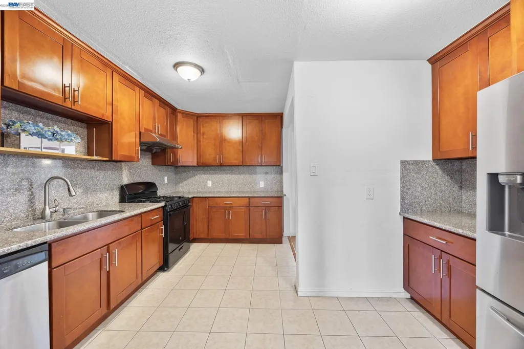 1828 Rosedale Avenue Oakland CA 94601