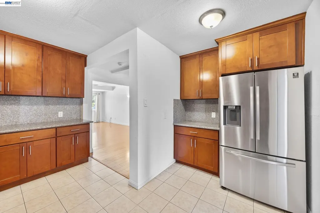 1828 Rosedale Avenue Oakland CA 94601