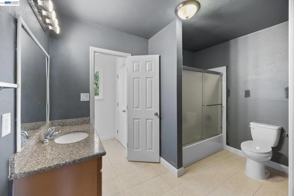 1828 Rosedale Avenue Oakland CA 94601
