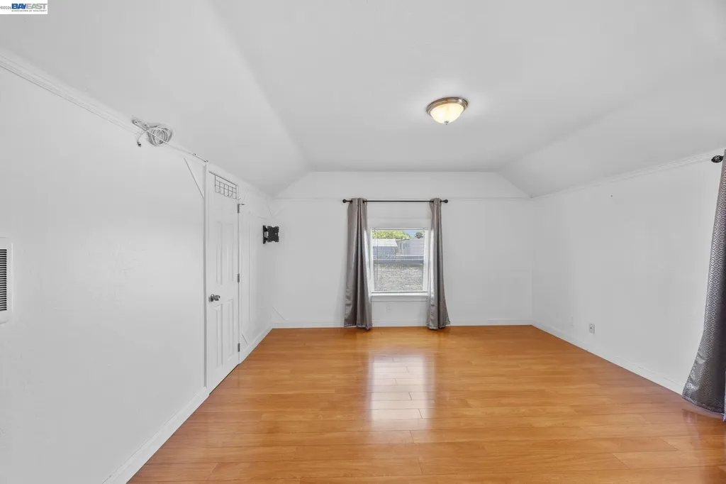 1828 Rosedale Avenue Oakland CA 94601