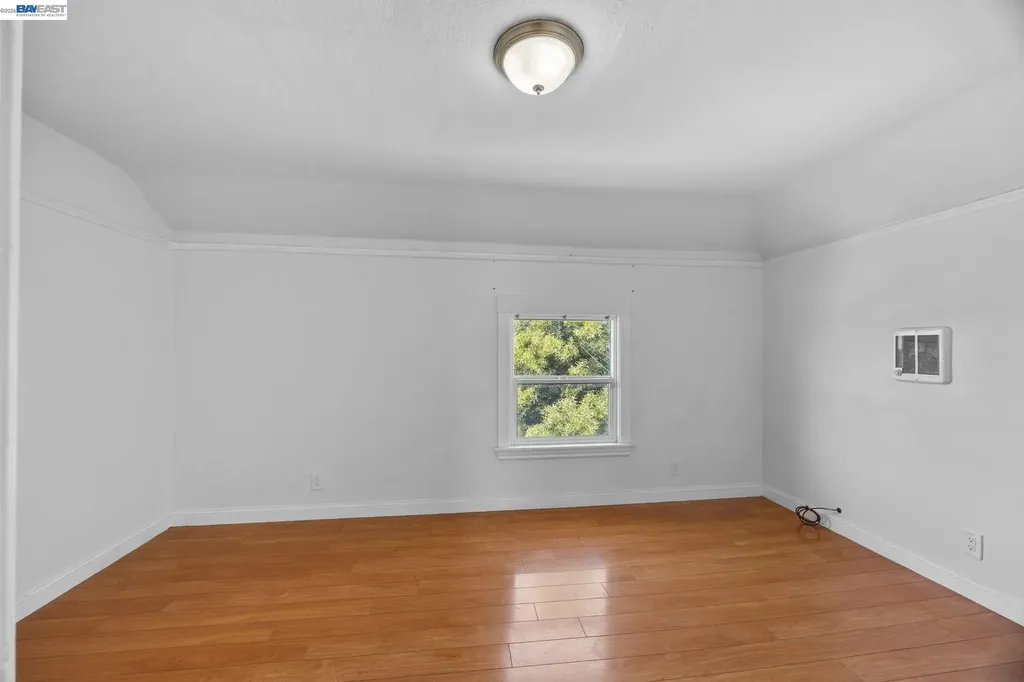 1828 Rosedale Avenue Oakland CA 94601