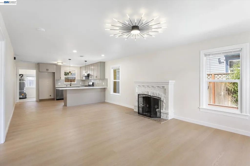 2215 E 29th Street Oakland CA 94606