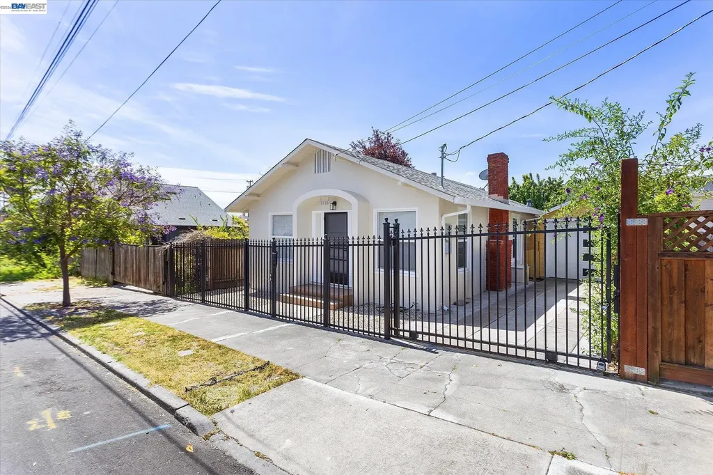 2215 E 29th Street Oakland CA 94606