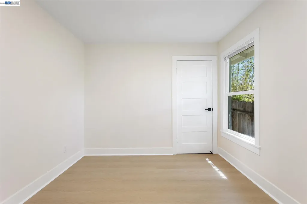 2215 E 29th Street Oakland CA 94606