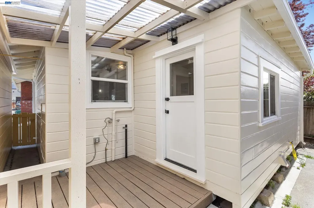 2215 E 29th Street Oakland CA 94606