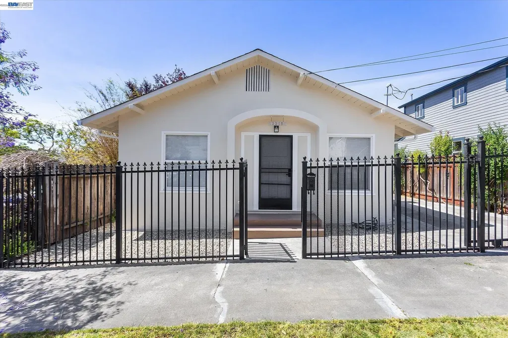 2215 E 29th Street Oakland CA 94606