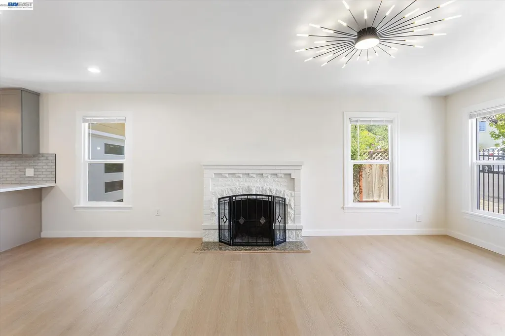 2215 E 29th Street Oakland CA 94606