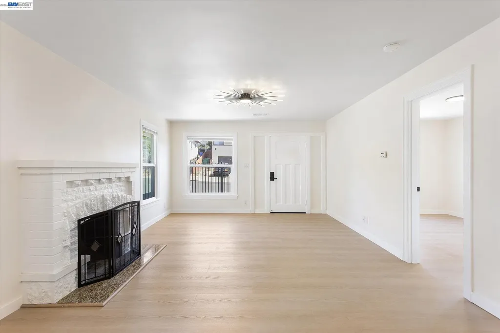 2215 E 29th Street Oakland CA 94606